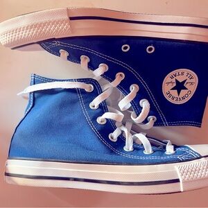 LIKE NEW Size 8 Women’s Converse High Tops - Bright Blue Excellent Condi